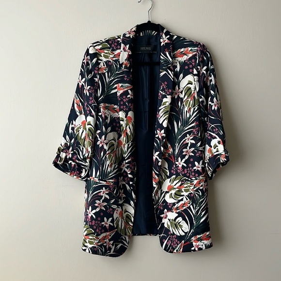 Zara Tropical Floral Print 3/4 sleeve Blazer size Small - Picture 5 of 12